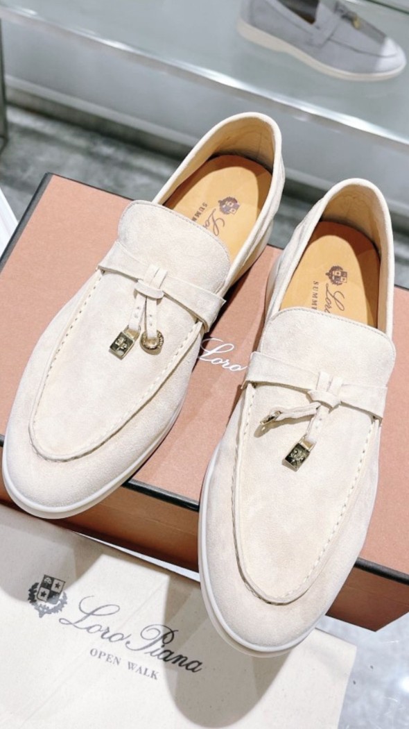 LORO PIANA מוקסין עור במבצע 