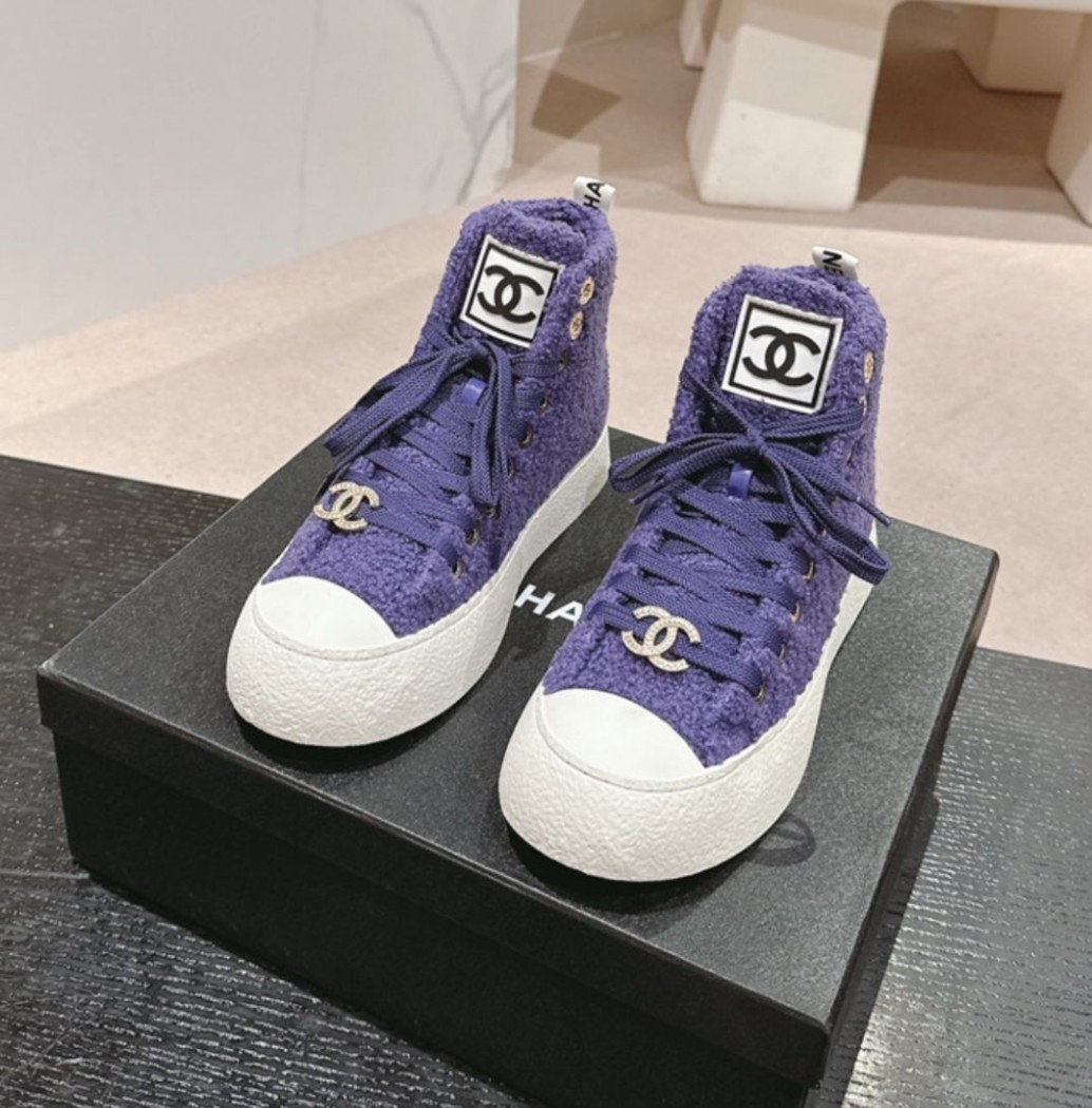 ספורט שאנל סגול 