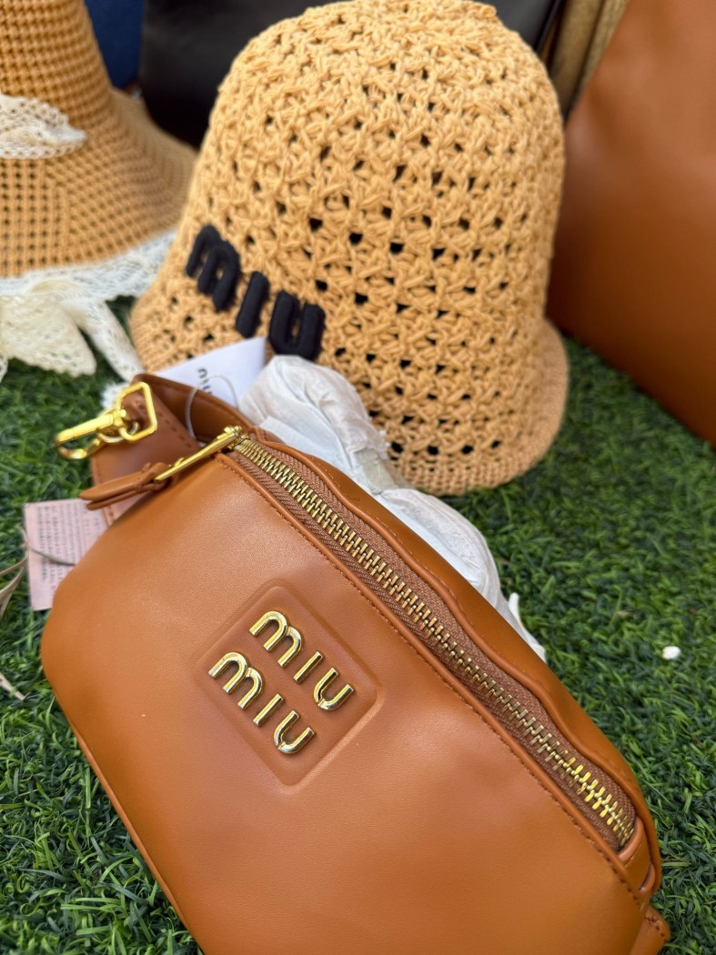 פאוץ MIU MIU 