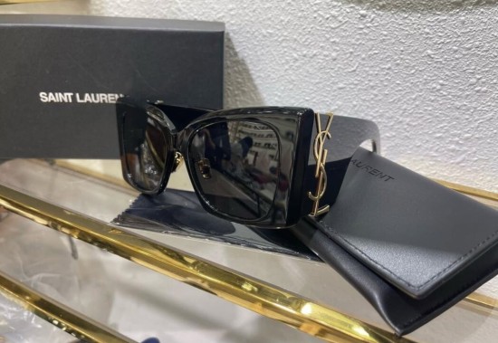 משקפים YSL