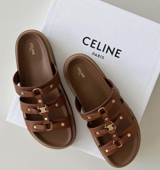 כפכף עור חום CELINE