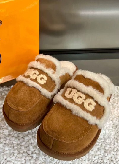 כפכף UGG