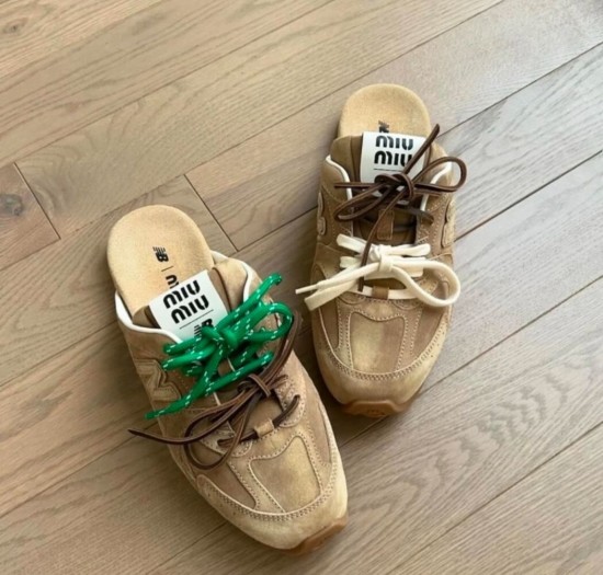 סניקרס MIU MIU